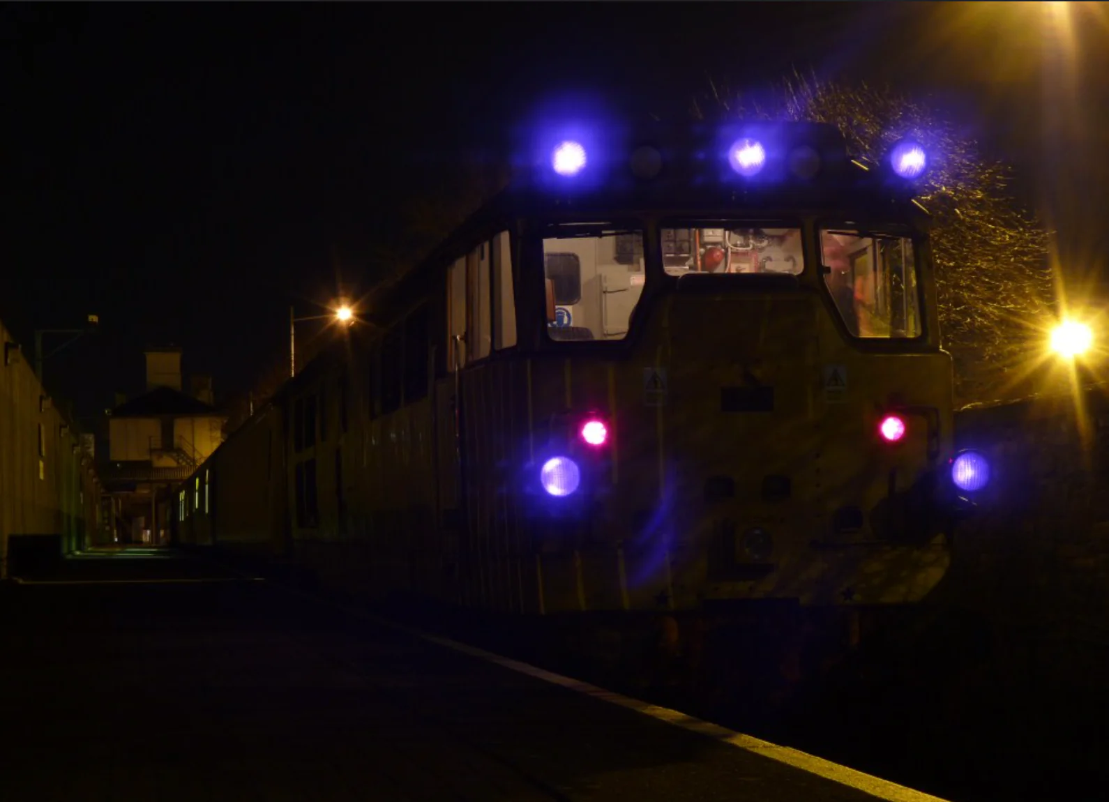 31285 - Network Rail Yellow - Exclusive - Image 7